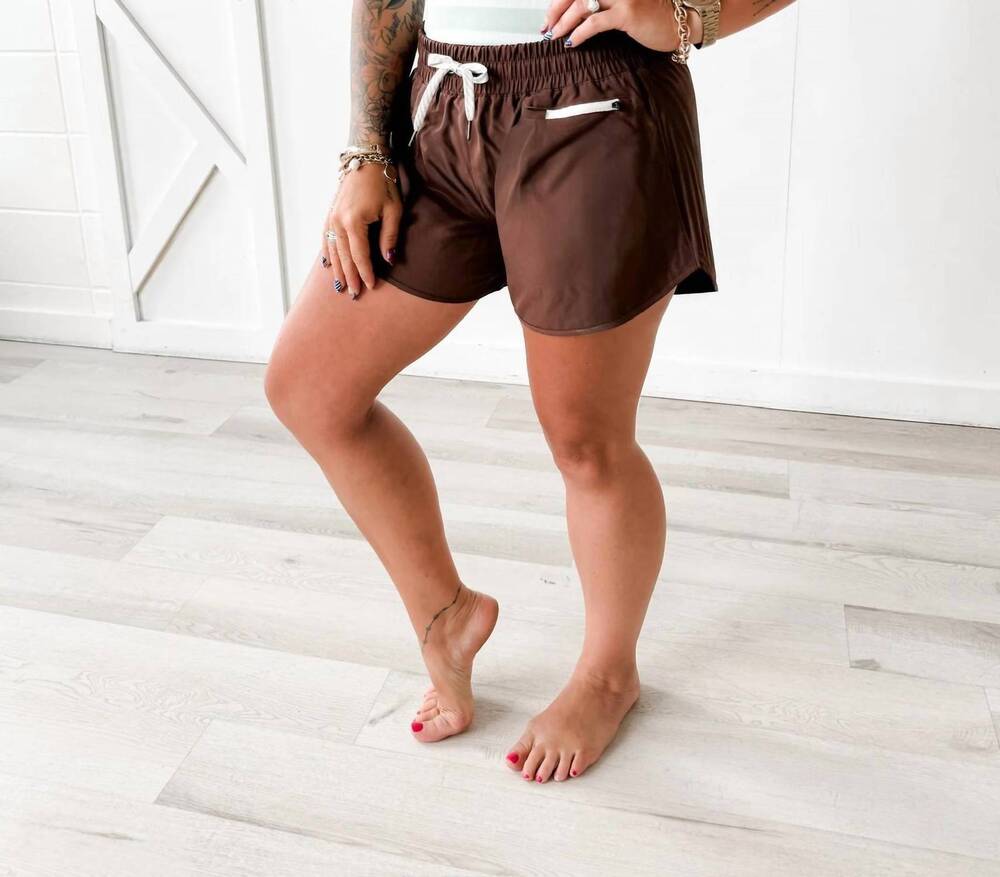 NEW ZENANA becca woven lined shorts in brown